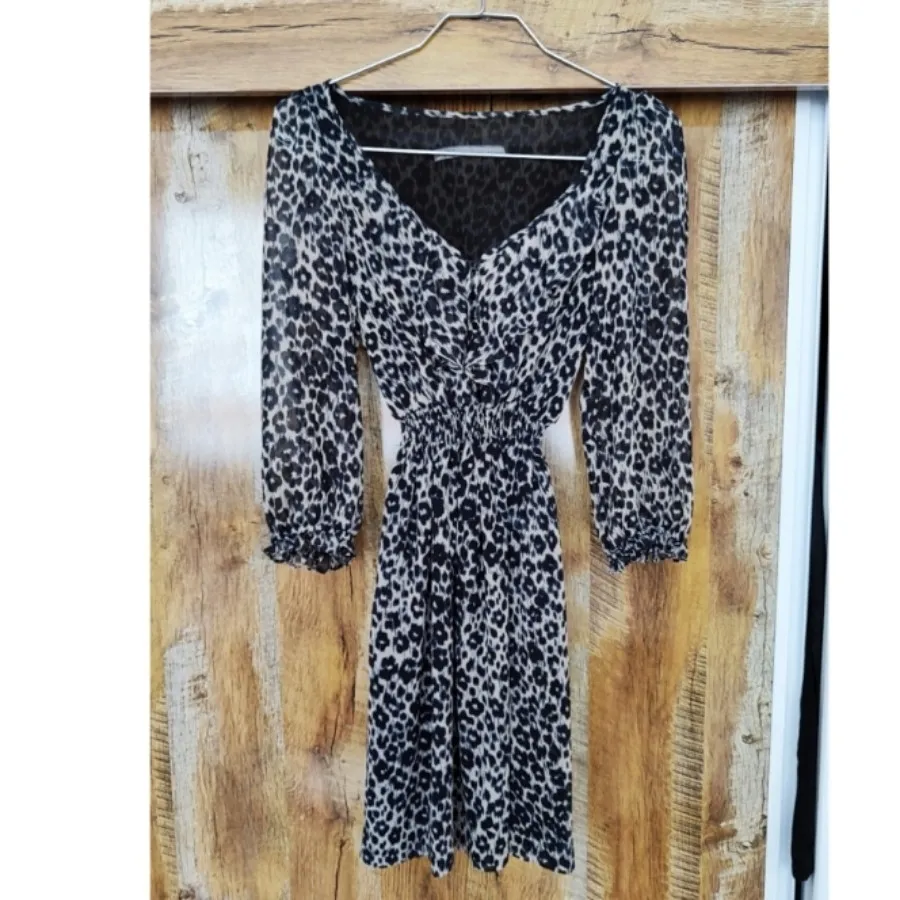 پیراهن دخترانه