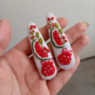 گیره گلدوزی شده یلدایی