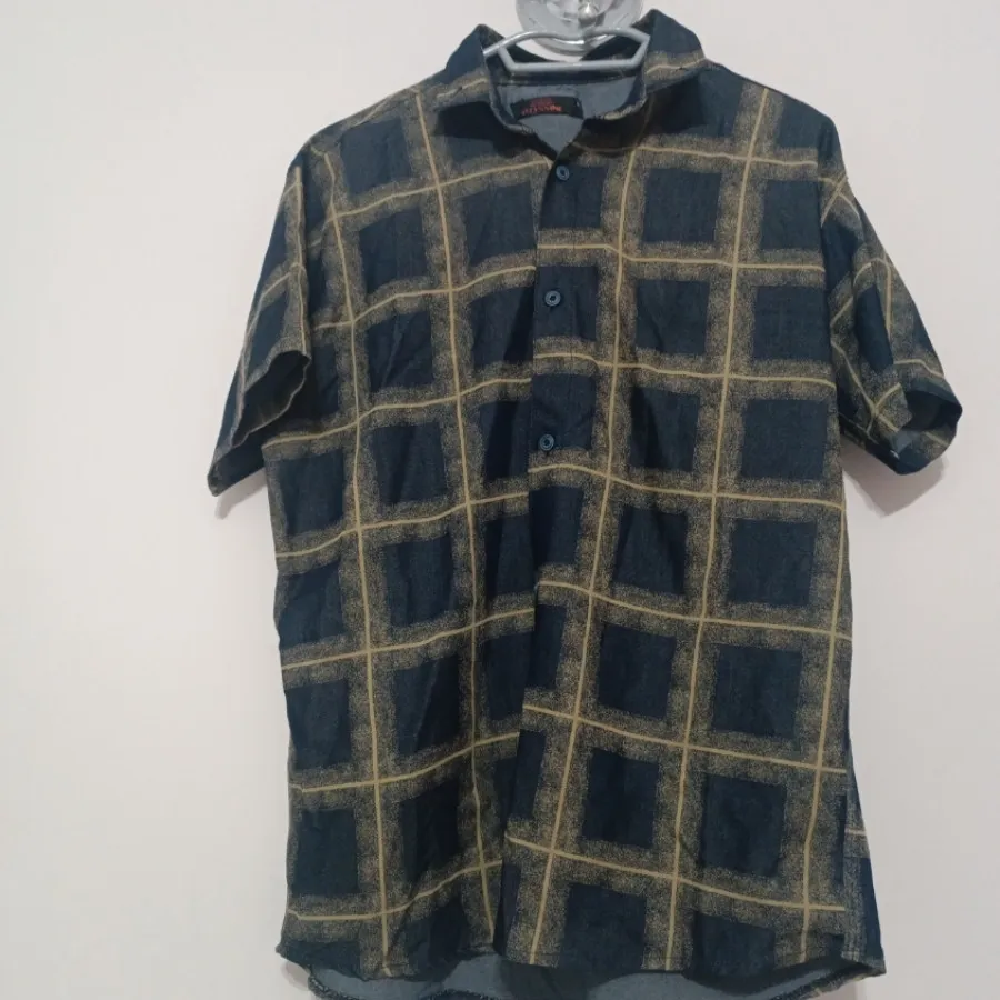 پیراهن مردانه