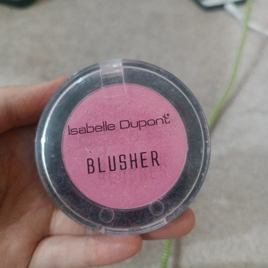 رژگونه ایزابل دوپونت