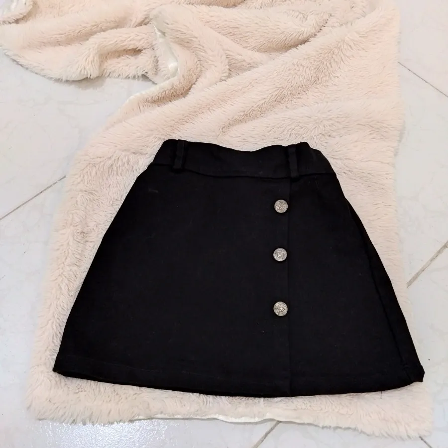 دامن دخترانه