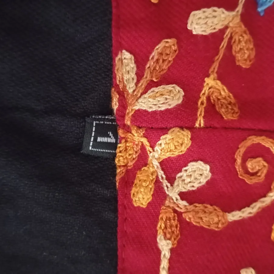 مانتو سوزندوزی قرمز