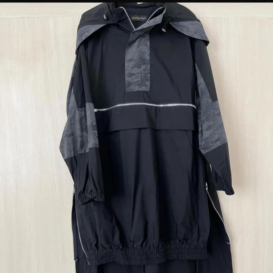 بارانی جلو کوتاه پشت بلند