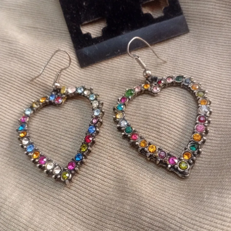 گوشواره فلزی نگین دار