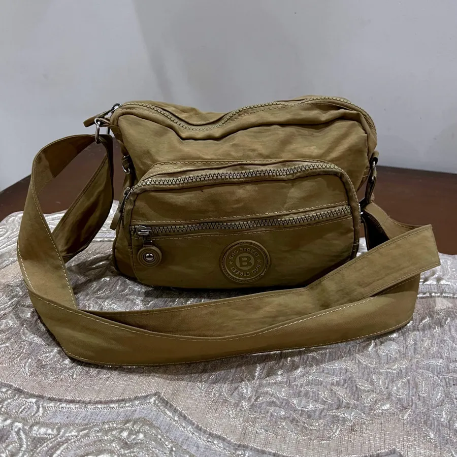 کیف کرم ضد آب