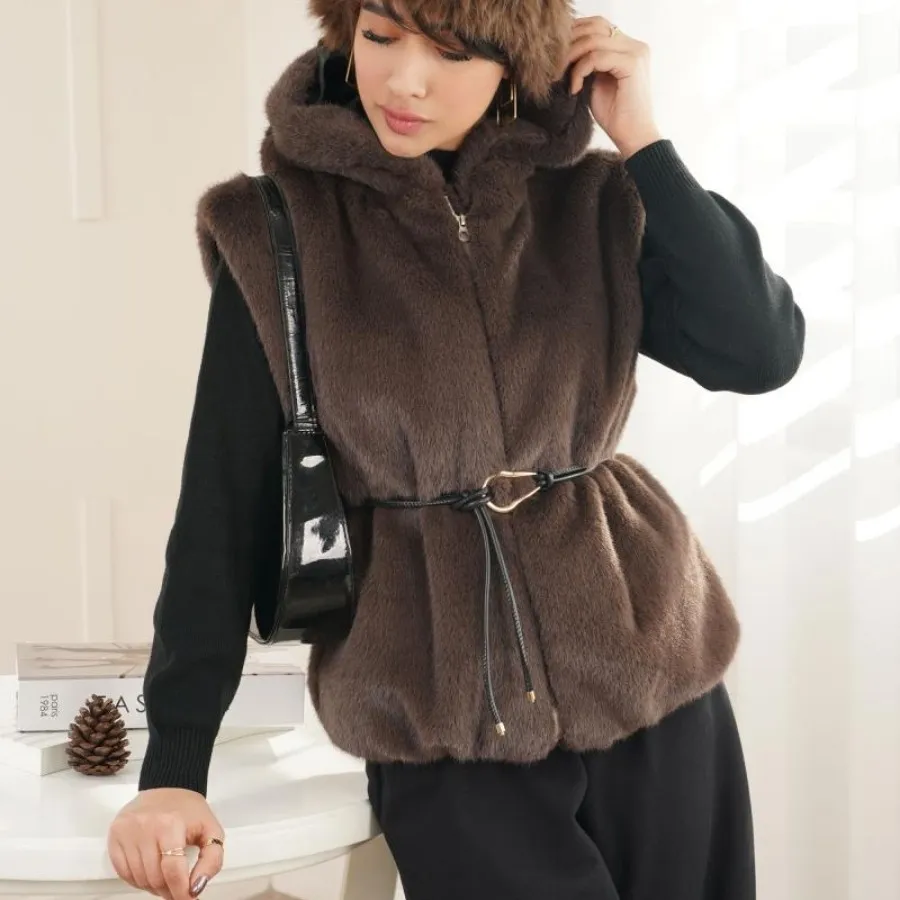 وست خز کلاه دار