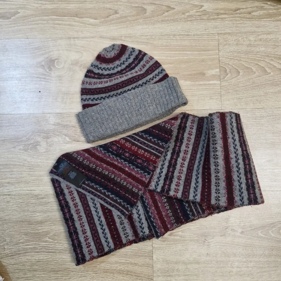 کلاه و شال گردن