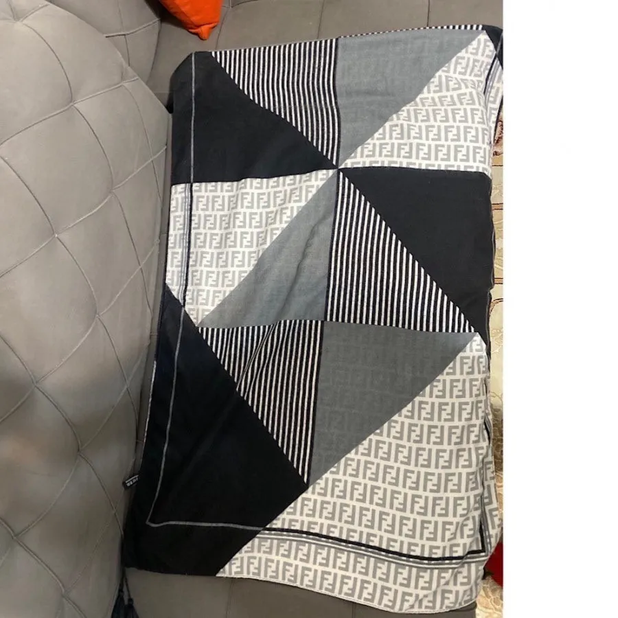 شال ترک فندی fendi