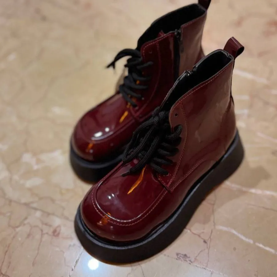 کفش نیم بوت