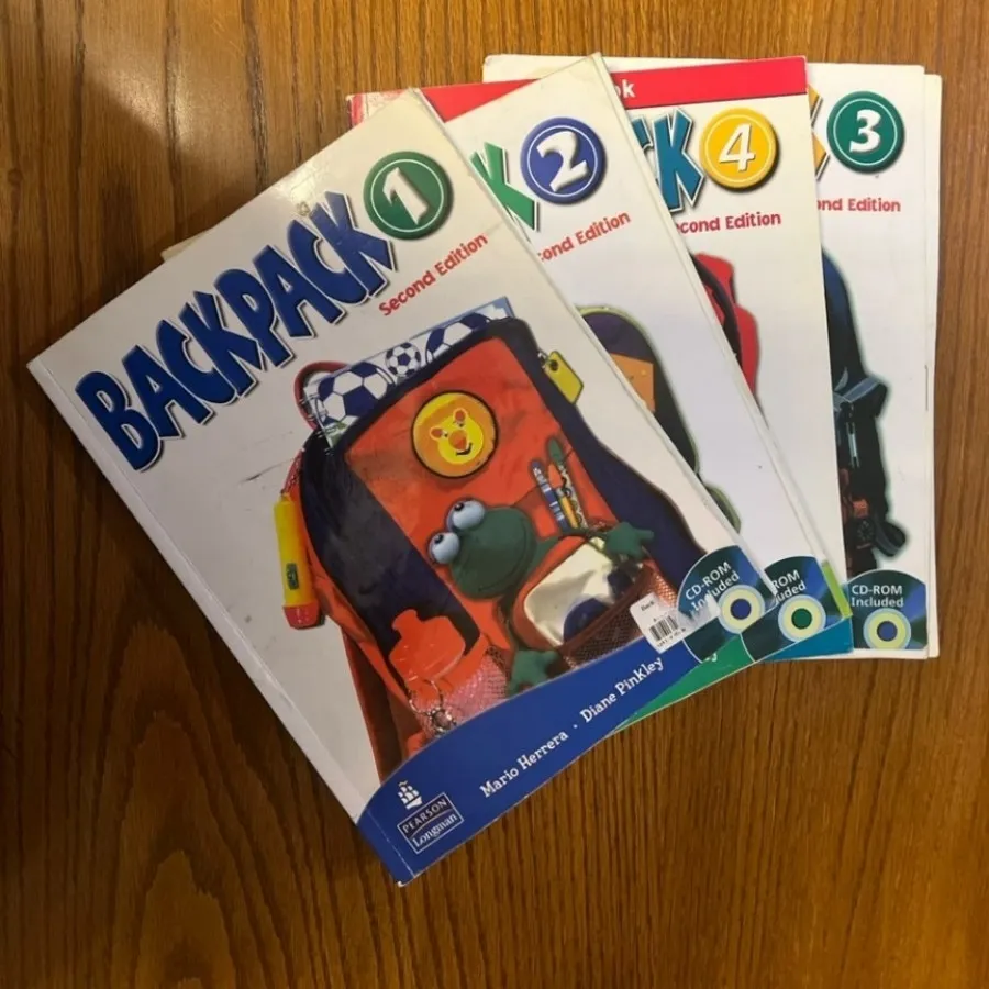 چهار جلد کتاب back pack