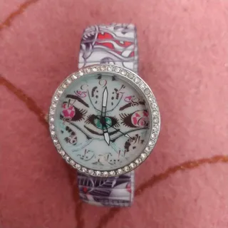 ساعت دخترانه