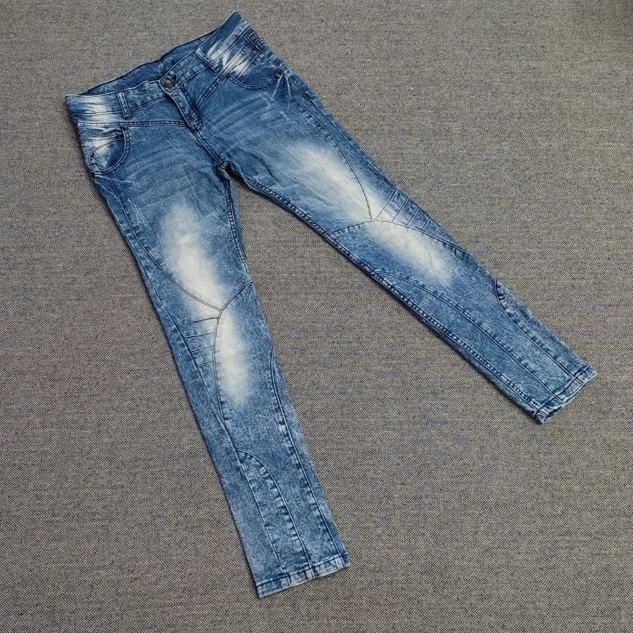 شلوار جین Mango