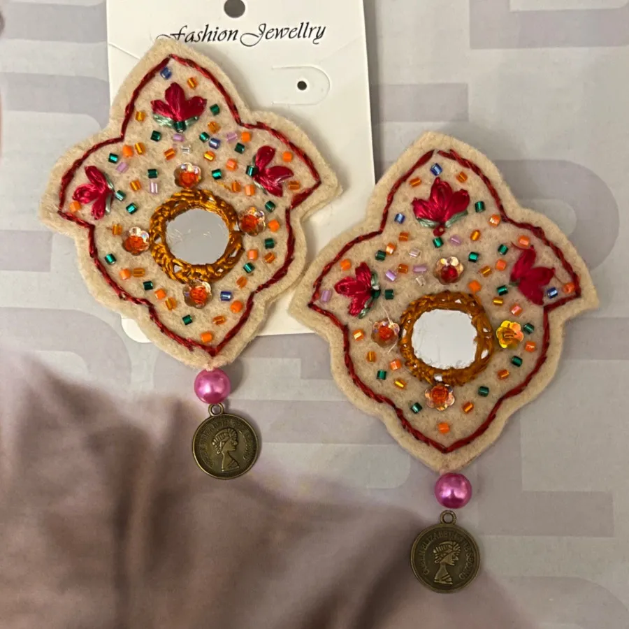 گوشواره ابریشم