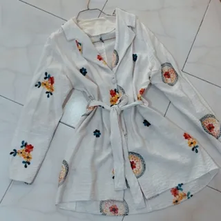 مانتو گلدوزی