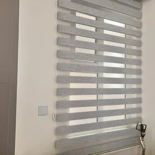 پرده زبرا خارجی