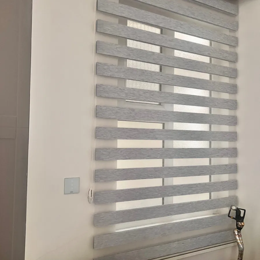 پرده زبرا خارجی