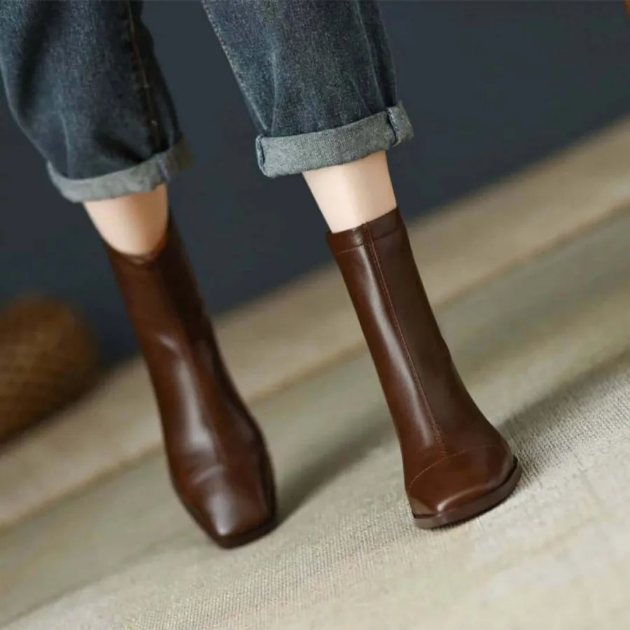 نیم بوت جلو مربعی