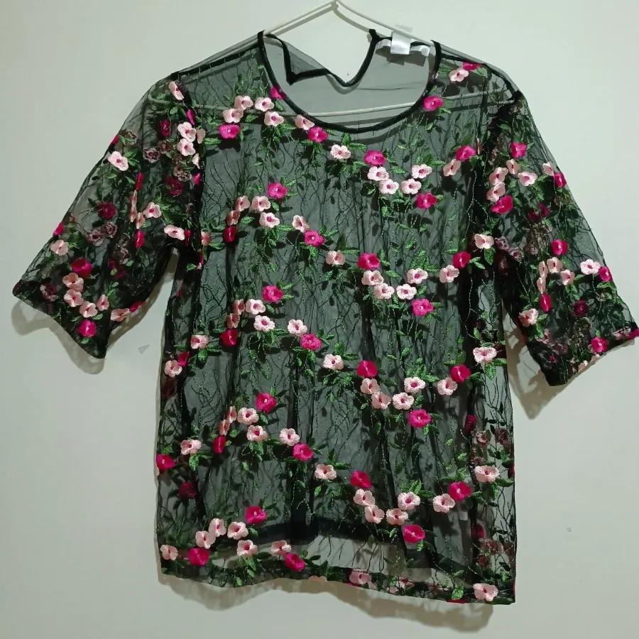 شومیز گلدوزی