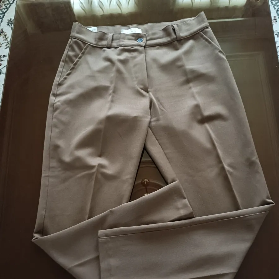 شلوار قهوه‌ای