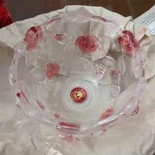 پیاله ناتاشا آک با جعبه