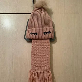 شال و کلاه بچگانه