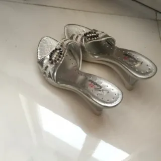 دمپایی مجلسی