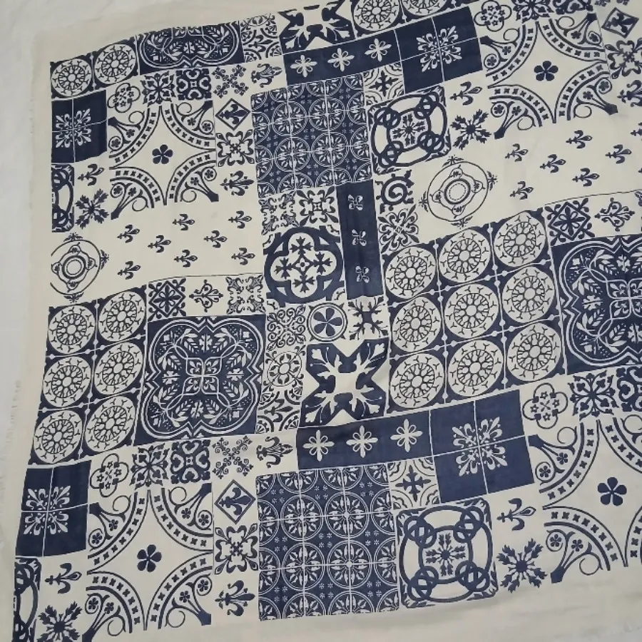 روسری نخی قواره بزرگ