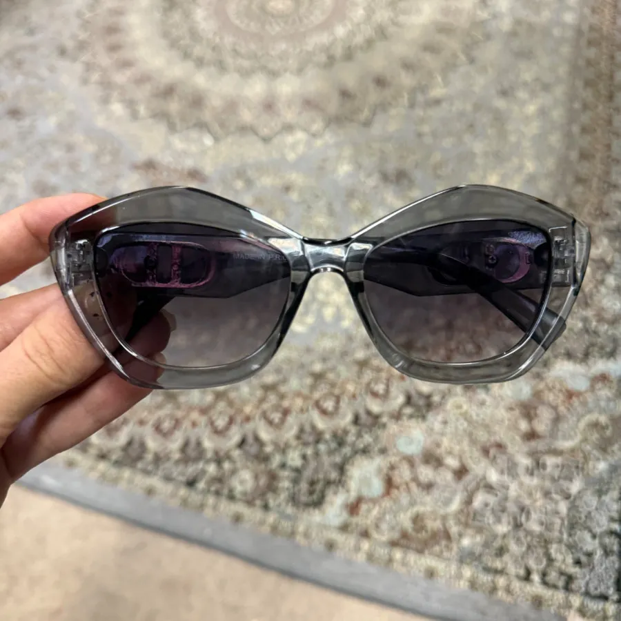 عینک آفتابی خاص و شیک