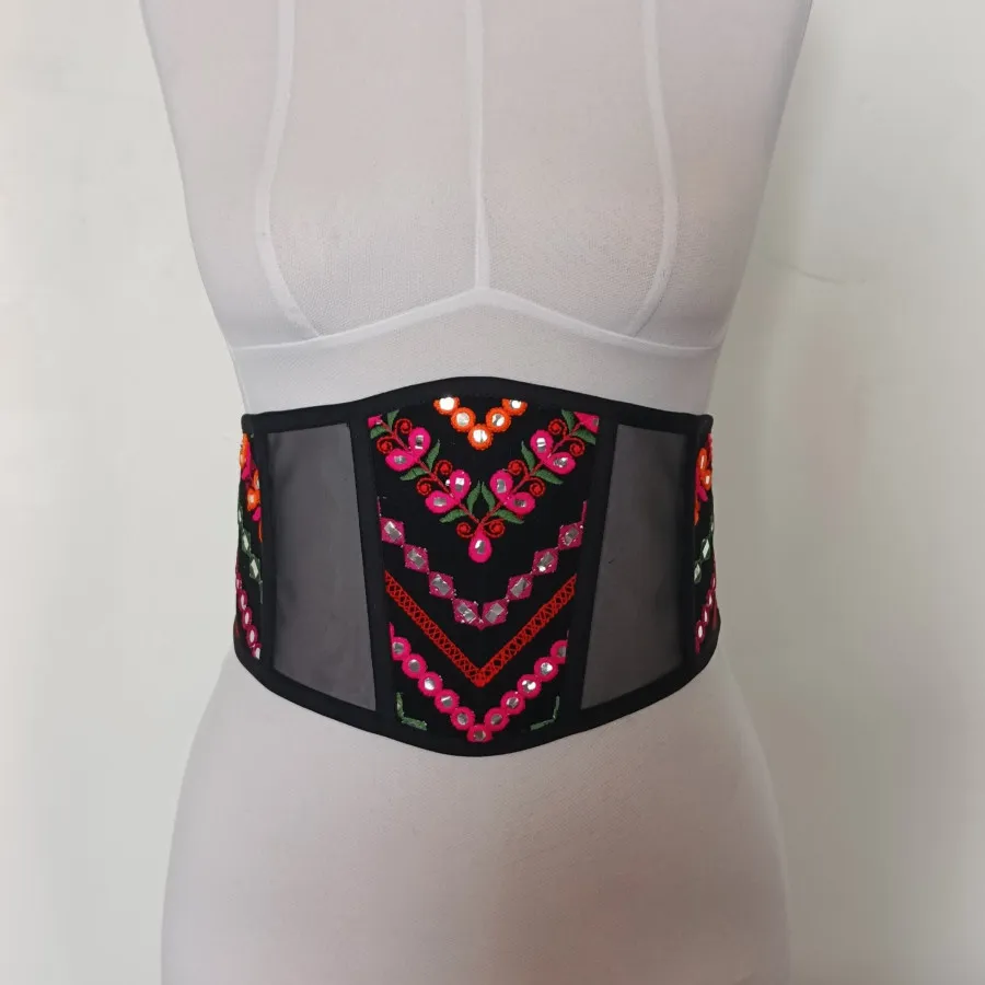 کمربند فیوژن سنتی-مدرن