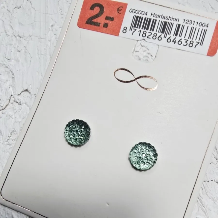 گوشواره میخی