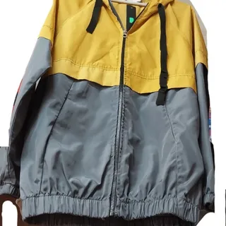 بارونی کلاه و جیب دار