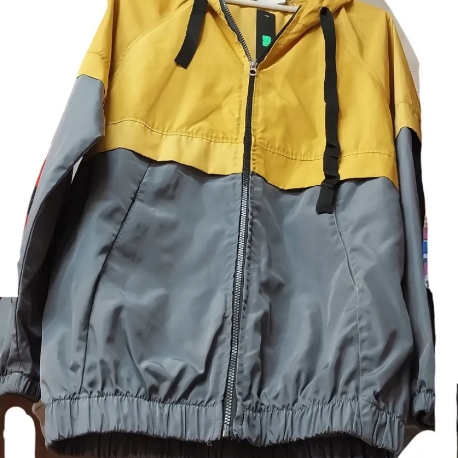 بارونی کلاه و جیب دار