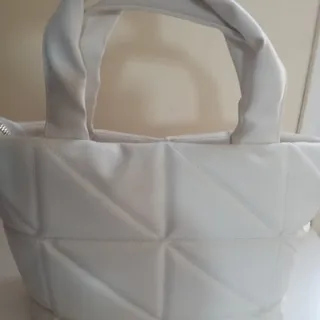 کیف پفکی سفید