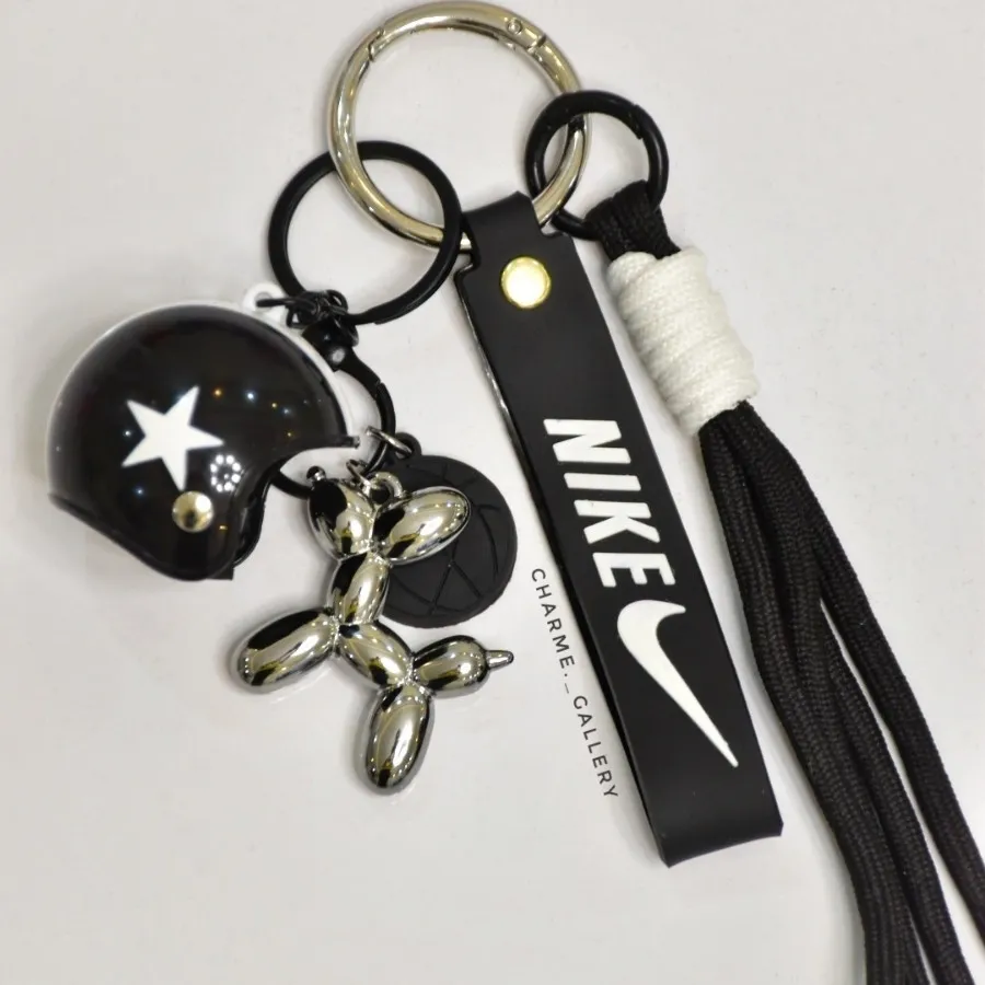 چارم و جاکلیدی نایک