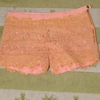 شلوارک گل‌بهی