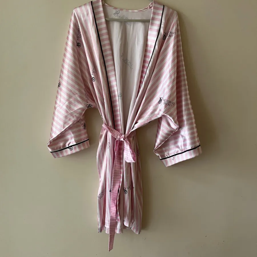 رویی  ویکتوریا سکرت