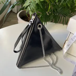 کیف هرمی مشکی