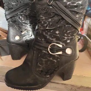 پوتین مشکی کاملا نونو