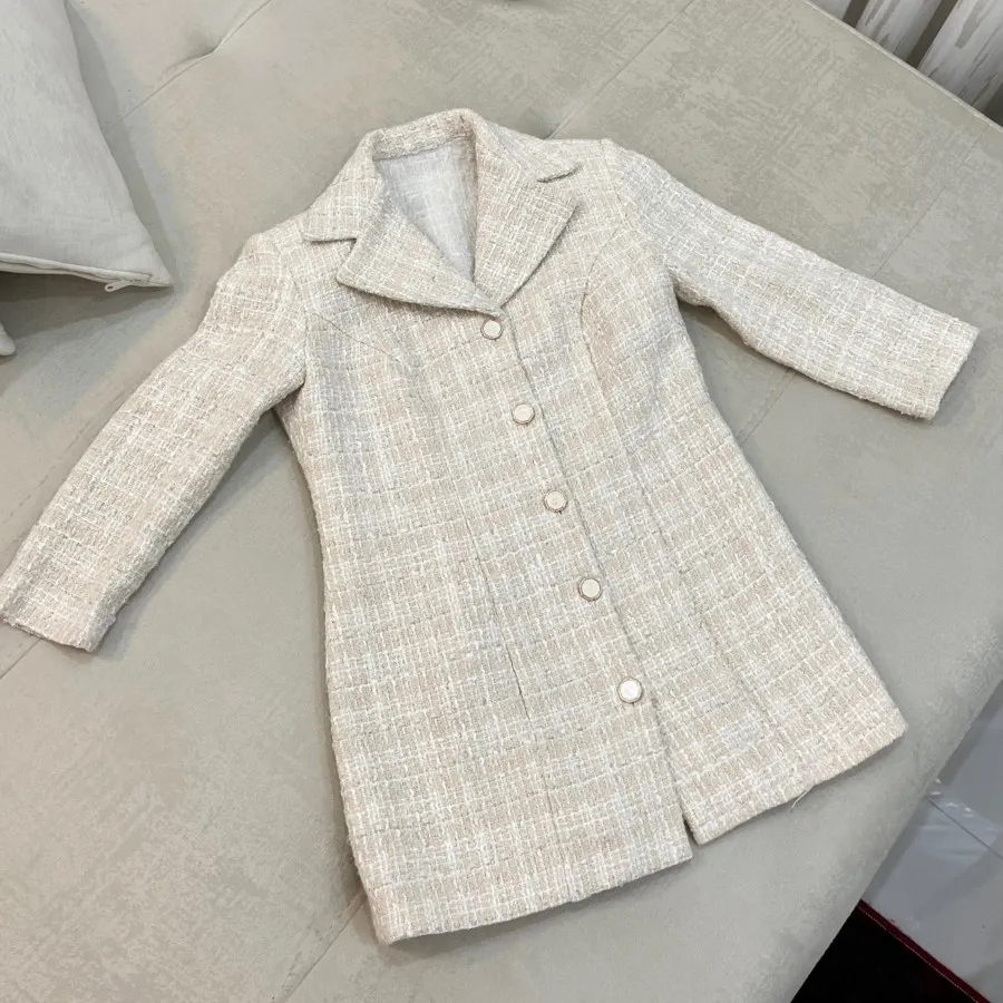 کت شلوار شانل