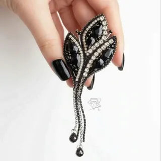 گل‌سینه جواهر دوری مشکی