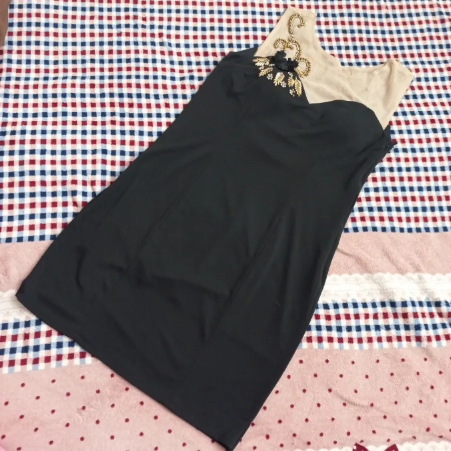 پیراهن دست دوزی