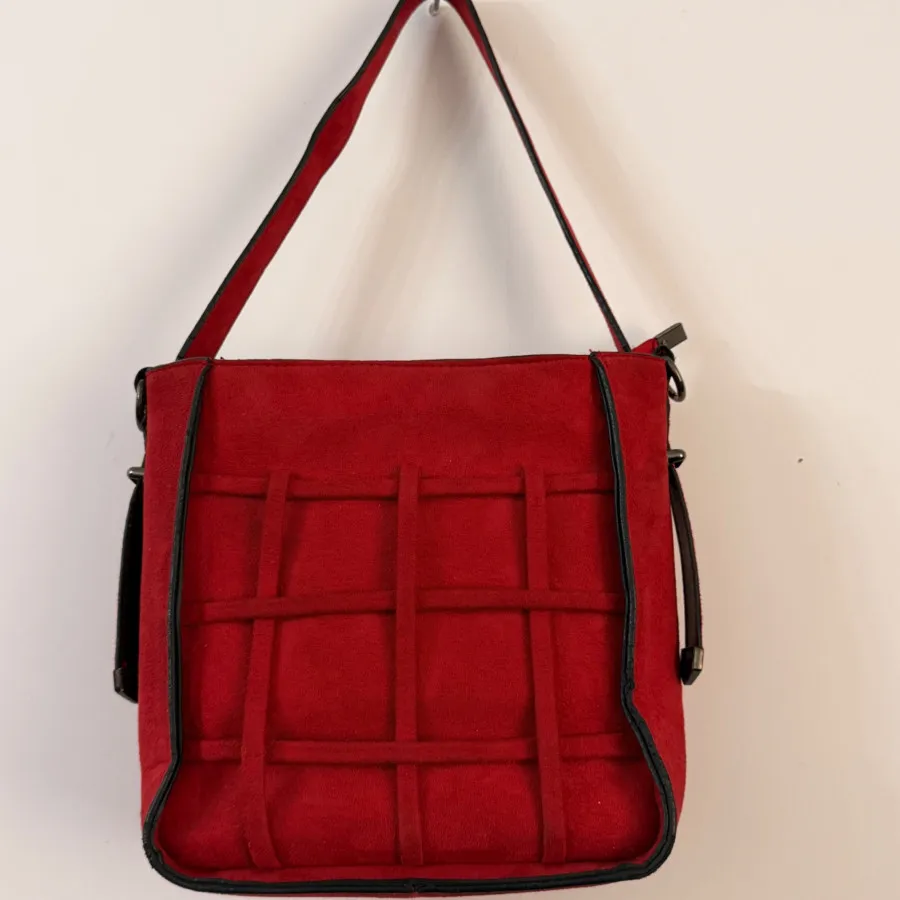 کیف مخمل جیر قرمز