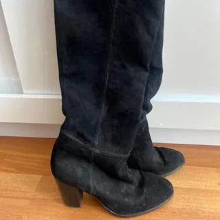 بوت بلند زیر زانو