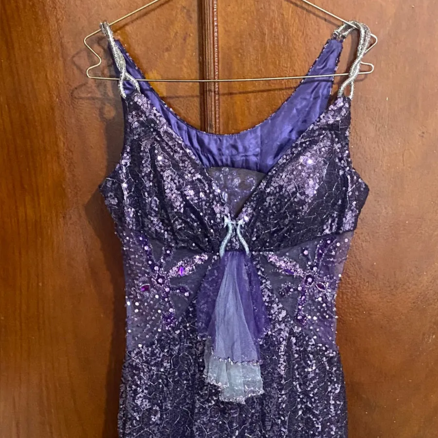 پیراهن مجلسی دنباله دار