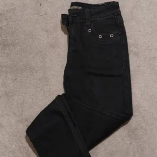 شلوار جین زنانه