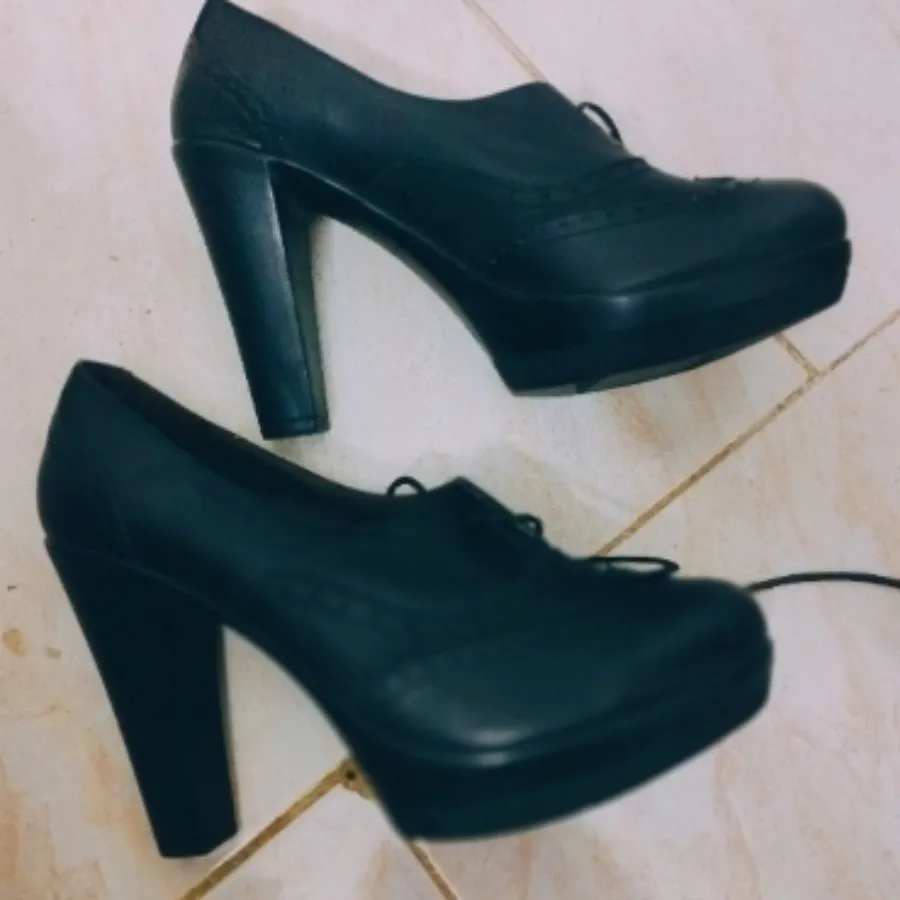 کفش چرم برند شیما