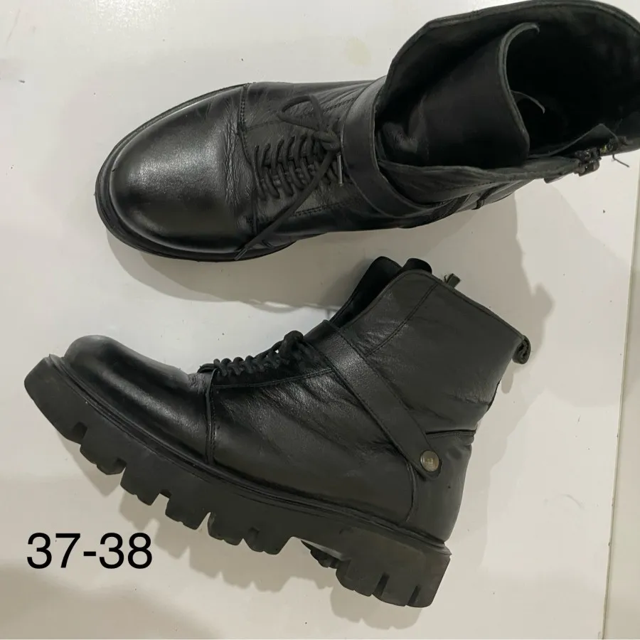 نیم بوت چرم پاندورا