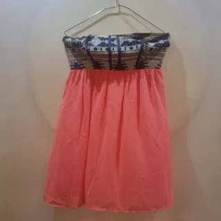 پیراهن دکلته