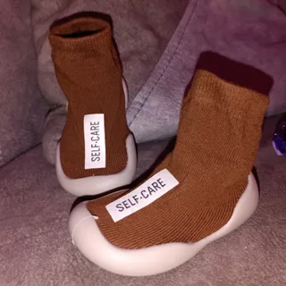 کفش جورابی نوزادی