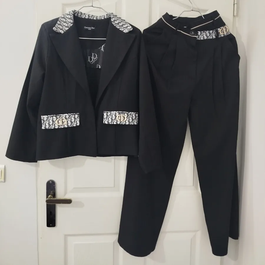 کت شلوار دیور